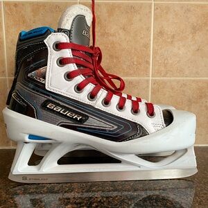 Bauer Reactor 9000 Junior pro hockey goalie skates in size 5EE (wide)